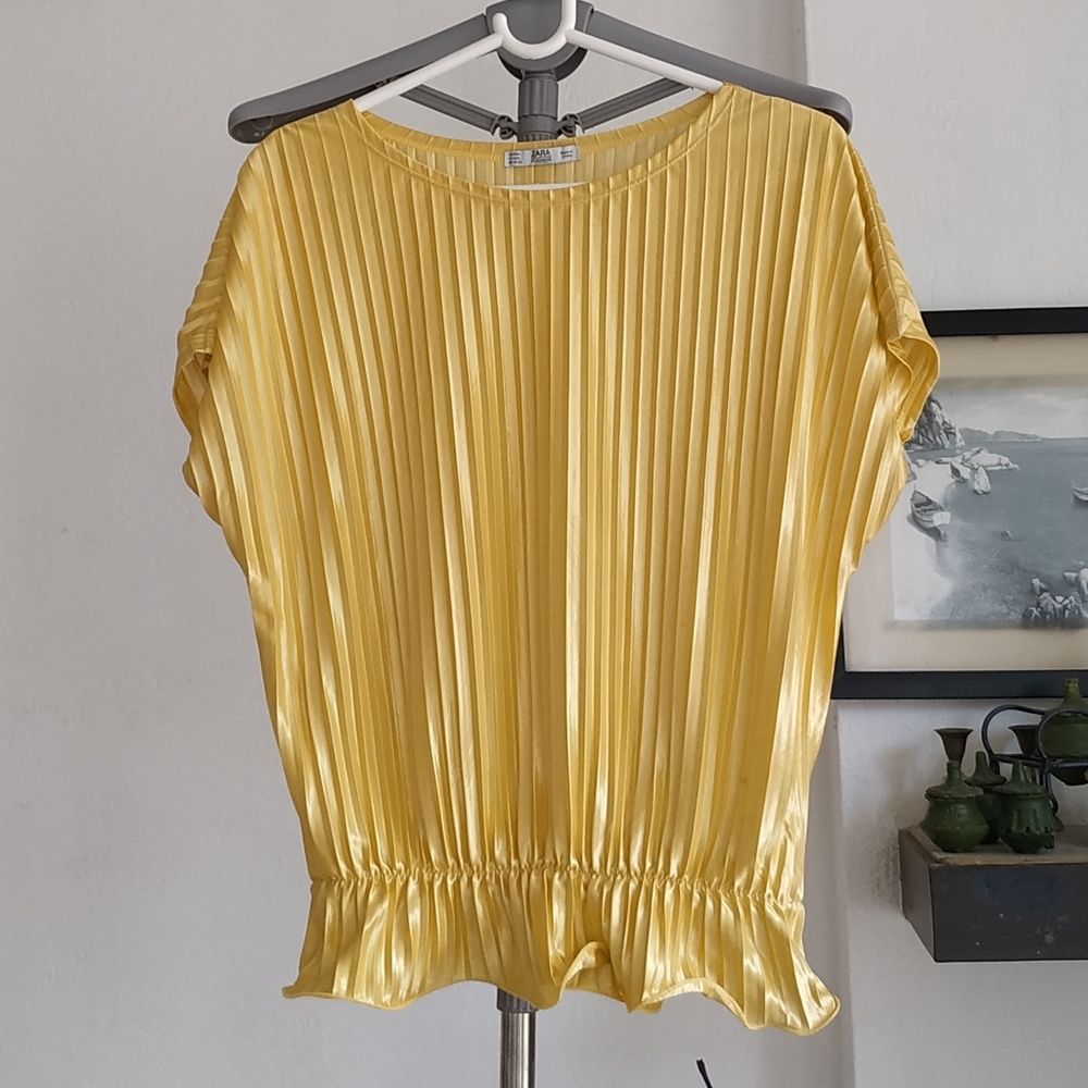 Zara Pleated top - Picture 3 of 12